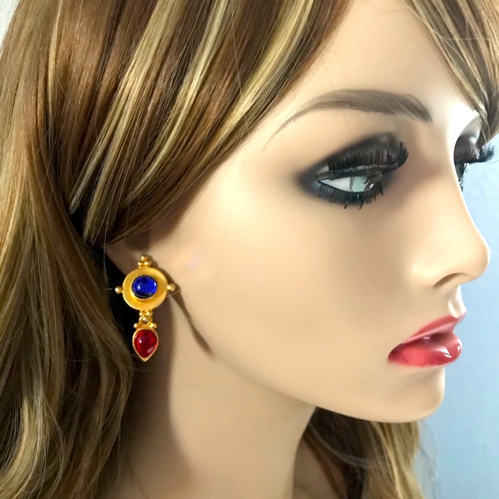 Gold Tone Earrings cabochon settings